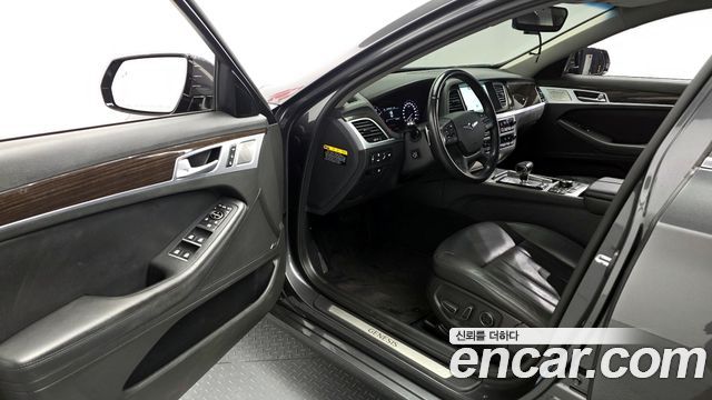 Genesis G80 2018 — photo 10