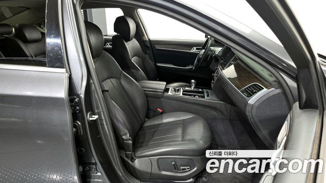 Genesis G80 2018 — photo 11