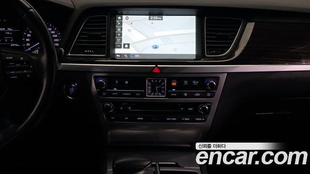 Genesis G80 2018 — photo 14