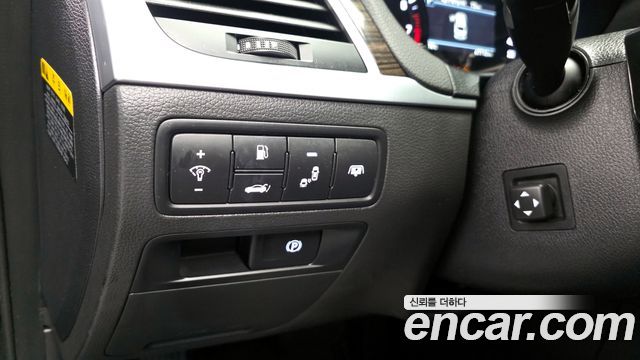 Genesis G80 2018 — photo 17