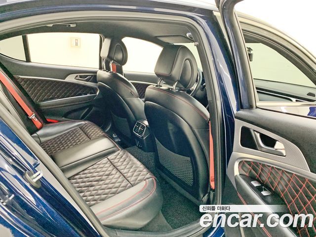 Genesis G70 2021 — photo 14