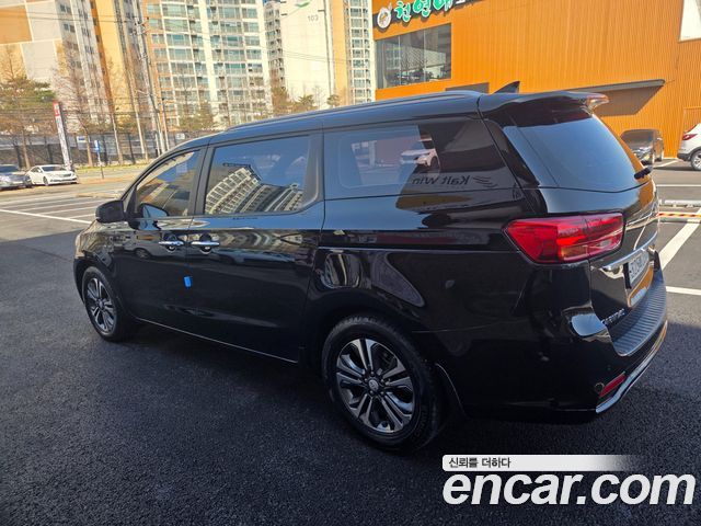Kia Canival 2019 — photo 6