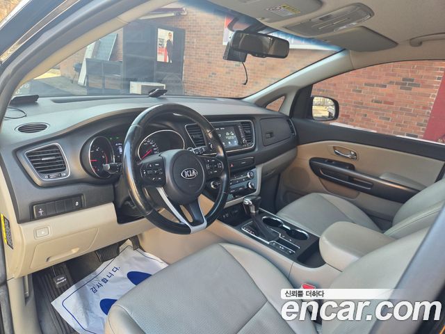Kia Canival 2019 — photo 12