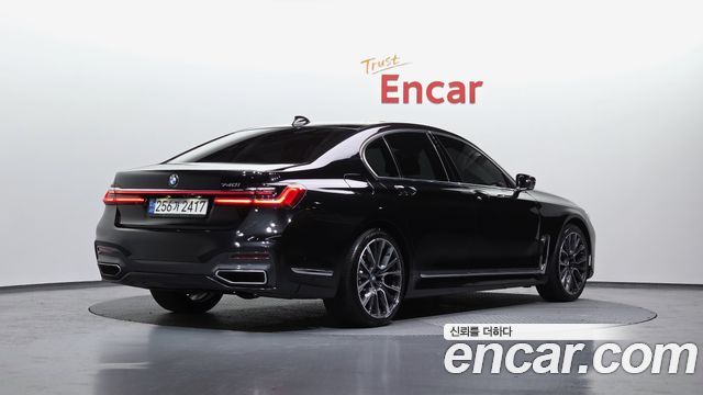 BMW 7-Series 2021 — photo 2