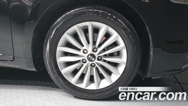 Kia K7 2016 — photo 5