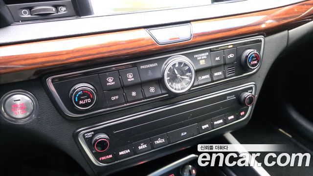 Kia K7 2016 — photo 16