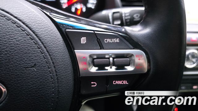 Kia K7 2016 — photo 18