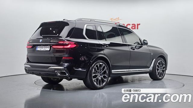 BMW X7 2025 — photo 2