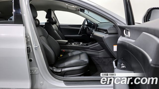 Kia K5 2025 — photo 10