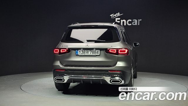 Mercedes-Benz GLB-Class 2021 — photo 4