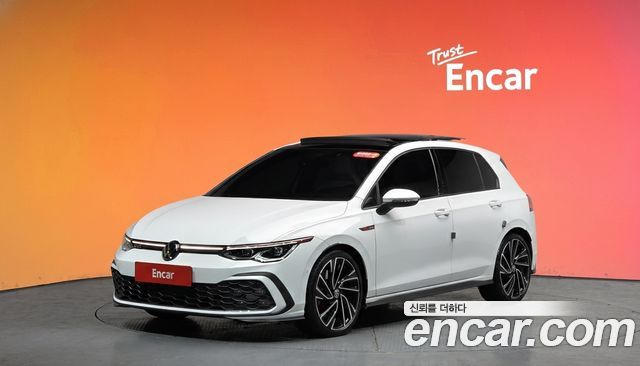 Volkswagen Golf 2023 — photo 1