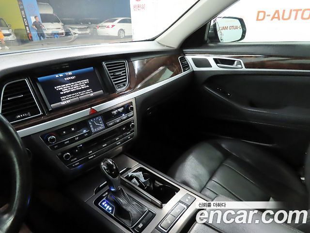 Hyundai Genesis 2014 — photo 12