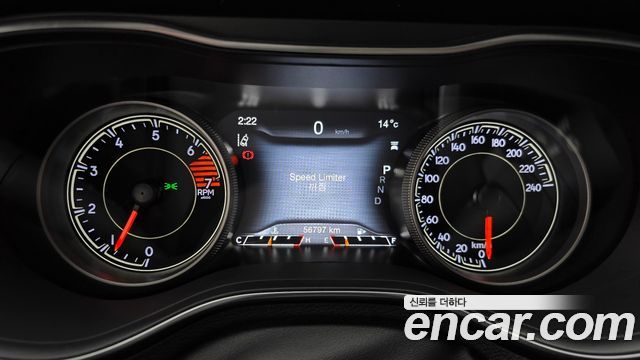 Jeep Cherokee 2020 — photo 8