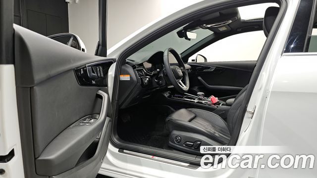 Audi A4 2021 — photo 10