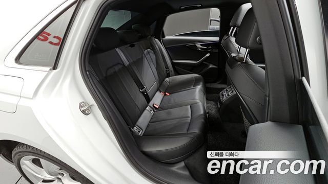 Audi A4 2021 — photo 11