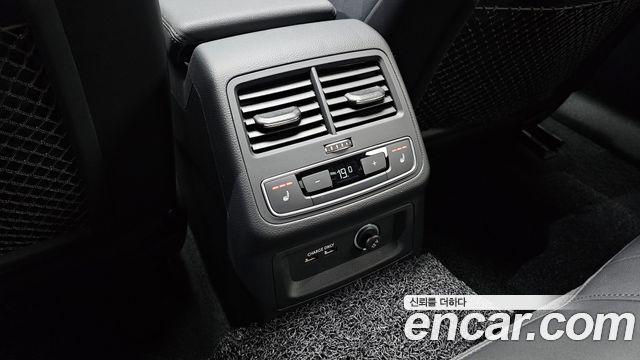 Audi A4 2021 — photo 17