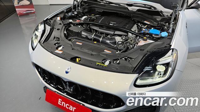 Maserati Grecale 2023 — photo 6