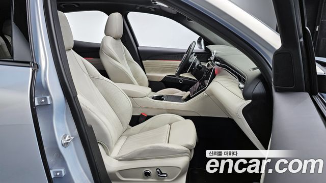 Maserati Grecale 2023 — photo 10