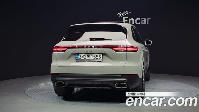 Porsche Cayenne 2021 — photo 4
