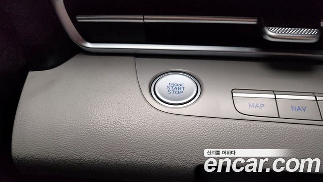 Hyundai AVANTE 2021 — photo 17