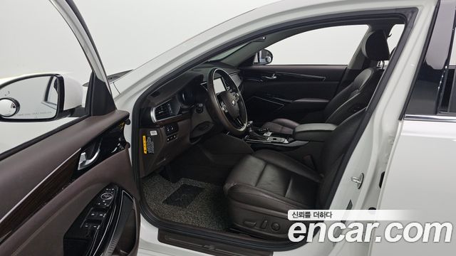 Kia K7 2018 — photo 10