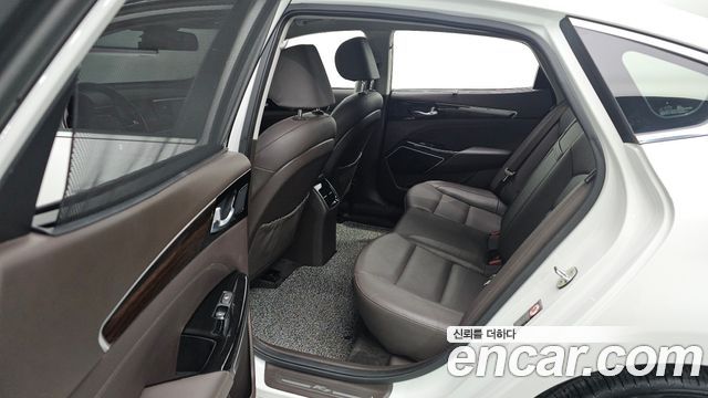 Kia K7 2018 — photo 19