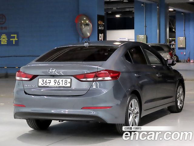 Hyundai AVANTE 2018 — photo 4