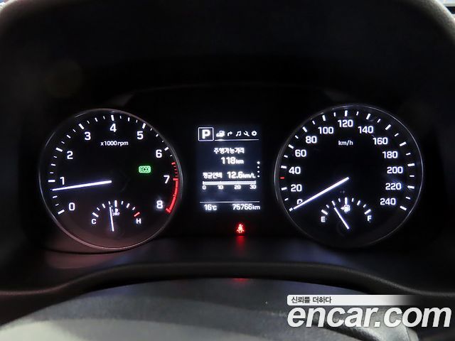 Hyundai AVANTE 2018 — photo 9