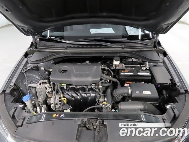 Hyundai AVANTE 2018 — photo 20