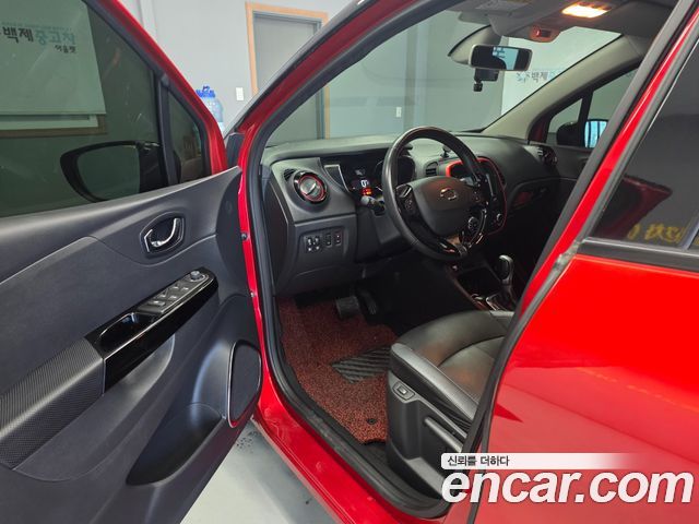 Renault Korea QM3 2017 — photo 10
