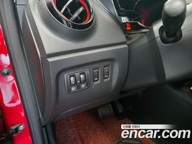 Renault Korea QM3 2017 — photo 11