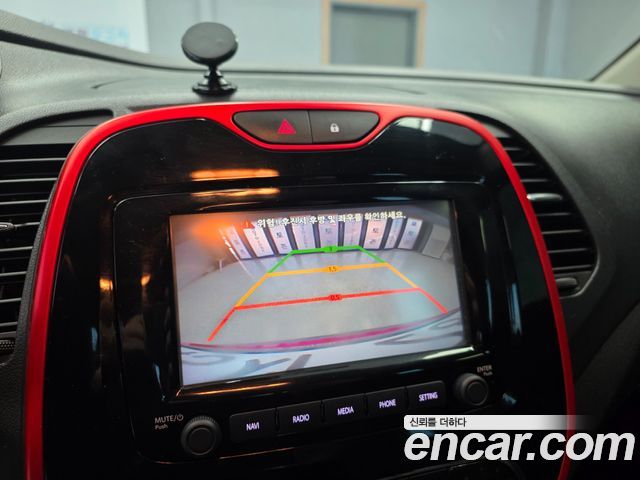 Renault Korea QM3 2017 — photo 14