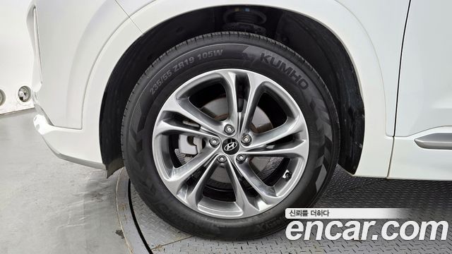 Hyundai Santafe 2019 — photo 5