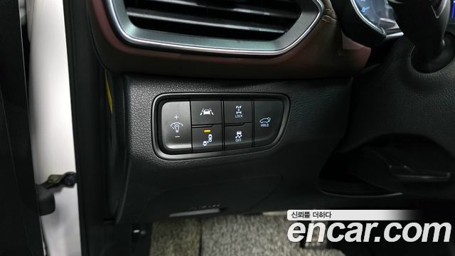 Hyundai Santafe 2019 — photo 17