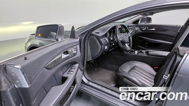 Mercedes-Benz CLS-Class 2016 — photo 11
