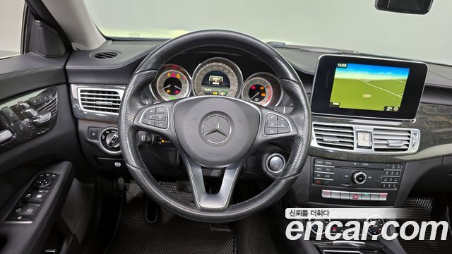 Mercedes-Benz CLS-Class 2016 — photo 13