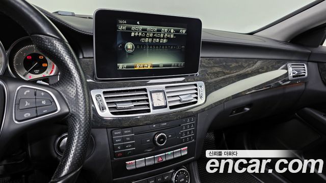 Mercedes-Benz CLS-Class 2016 — photo 14