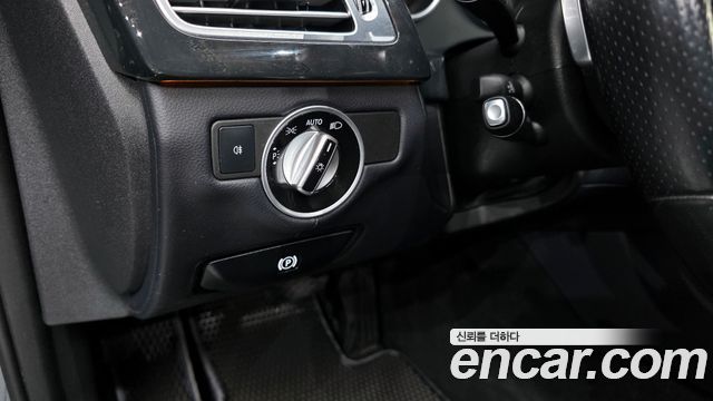 Mercedes-Benz CLS-Class 2016 — photo 16