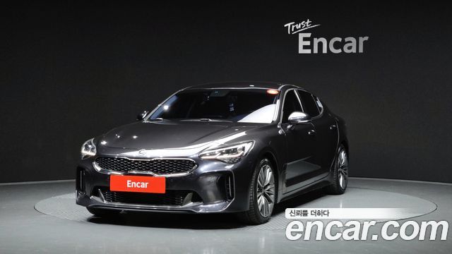 Kia Stinger 2018 — photo 1