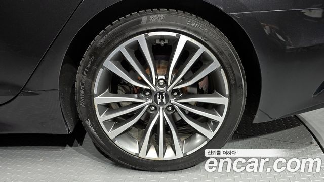 Kia Stinger 2018 — photo 5