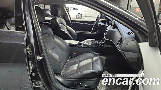 Kia Stinger 2018 — photo 10
