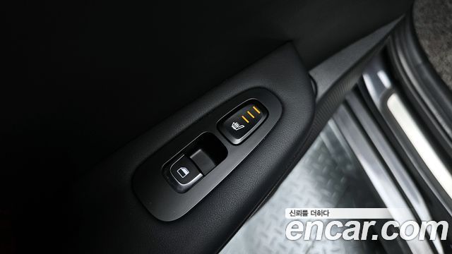 Kia Stinger 2018 — photo 17