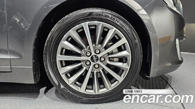 Lincoln MKZ 2019 — photo 5