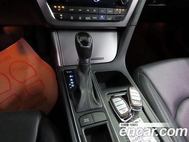 Hyundai Sonata 2015 — photo 13