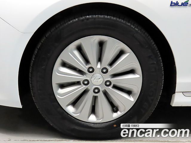 Hyundai Sonata 2015 — photo 20