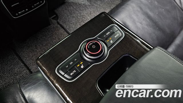 Kia K7 2013 — photo 18