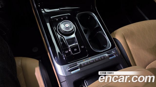 Kia Canival 2022 — photo 9