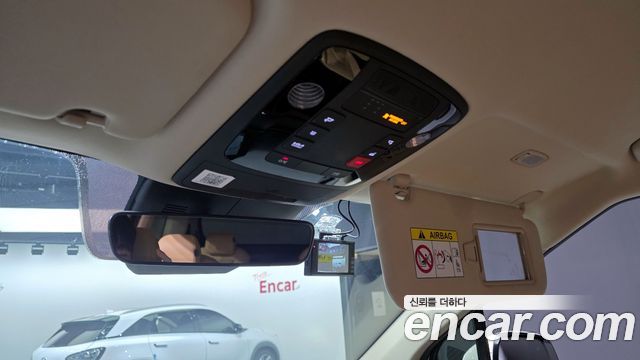 Kia Canival 2022 — photo 17