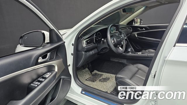 Genesis G70 2023 — photo 10