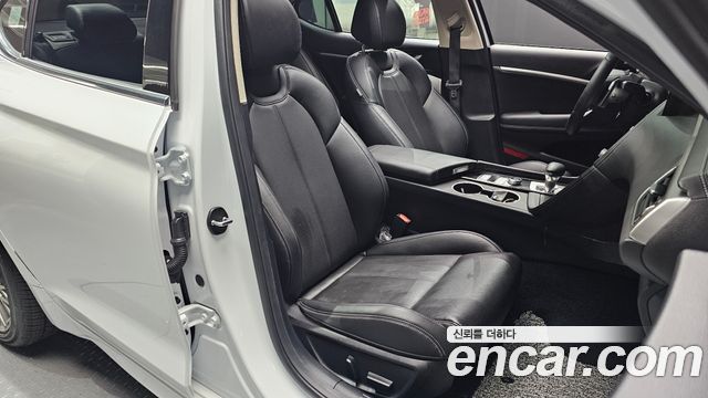 Genesis G70 2023 — photo 11